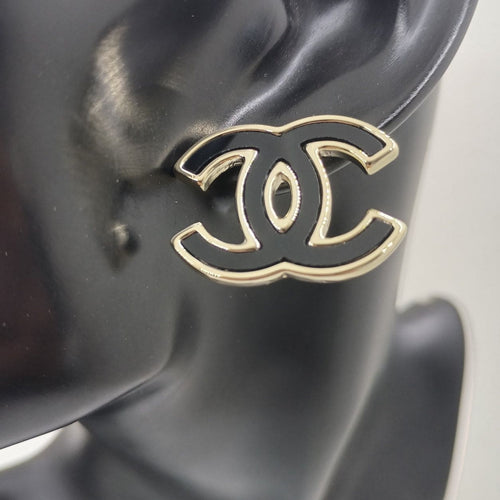 18K  Chanel Black Earrings