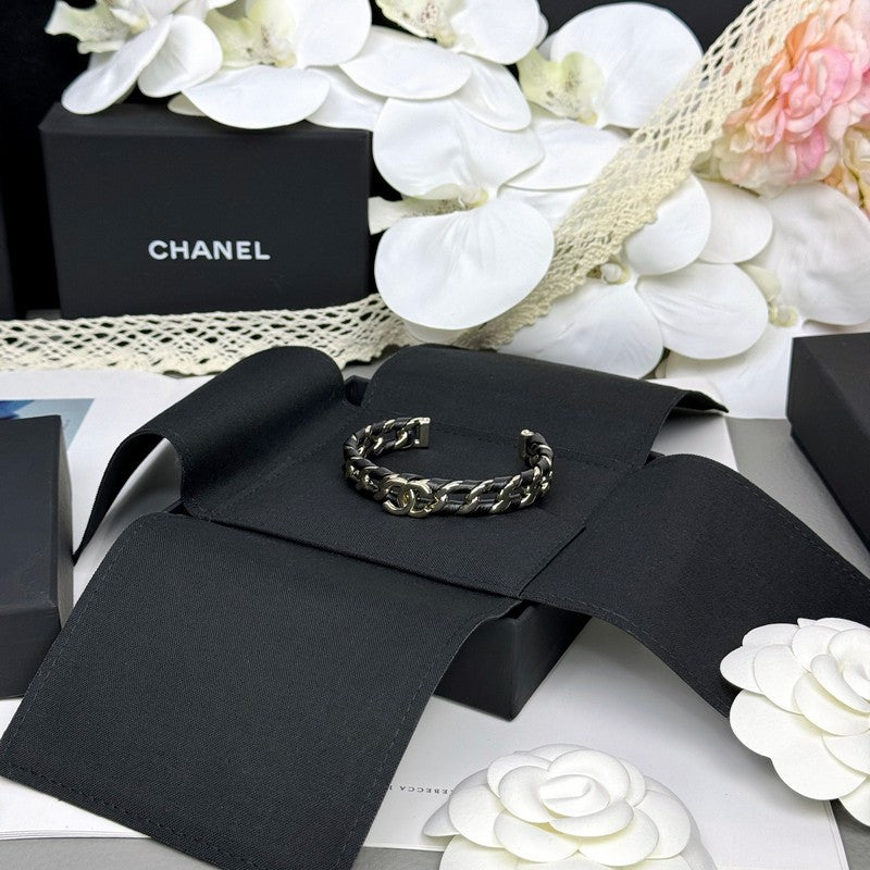 18K  Chanel 26C Black Leather Cuff Bracelet